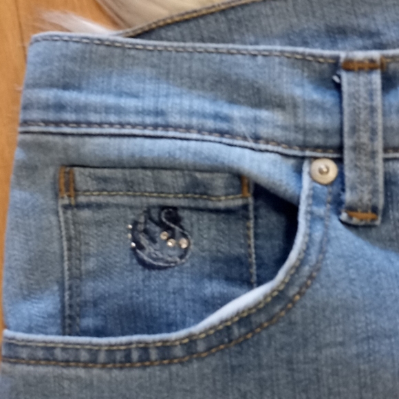 Gloria Vanderbilt Blue Bling Amanda Jeans - Picture 4 of 13